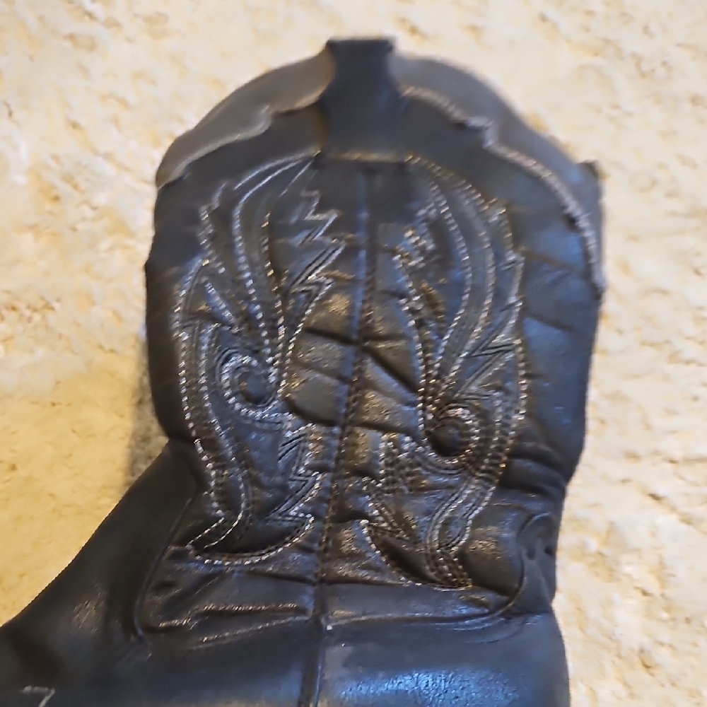 Coconuts by Matisse Black Women's Boot Sole - Branded Detail - Picture 4 of 9